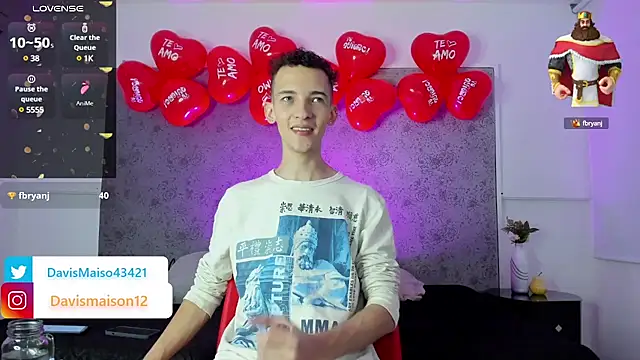 Snapshot of Maisondavis_ chatting on 02-15-25, 09:37 Maisondavis online show from 02-15-25, 09:37