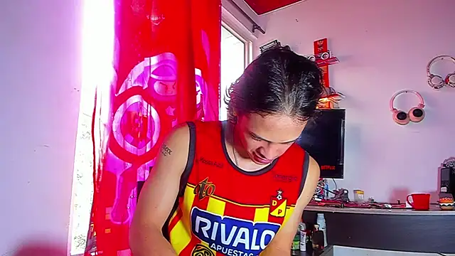 LilOwen  online show from 07-19-26, 04:11