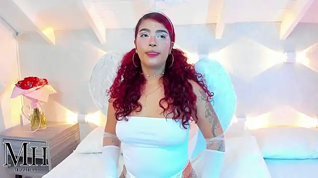 Snapshot of MizzHell chatting on 10-31-25, 01:12 MizzHell online show from 10-31-25, 01:12