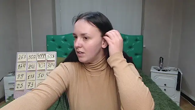 IsabelBlackberry online show from 01-22-25, 03:18