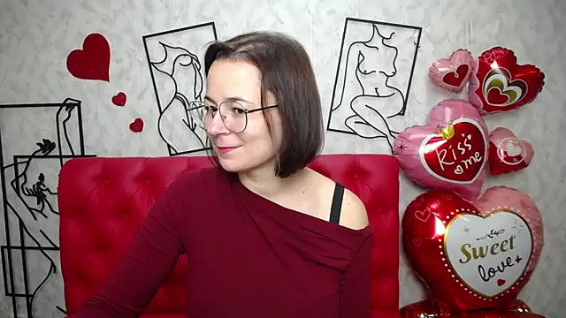 Snapshot of MarieSho chatting on 02-13-25, 03:29 MarieSho online show from 02-13-25, 03:29