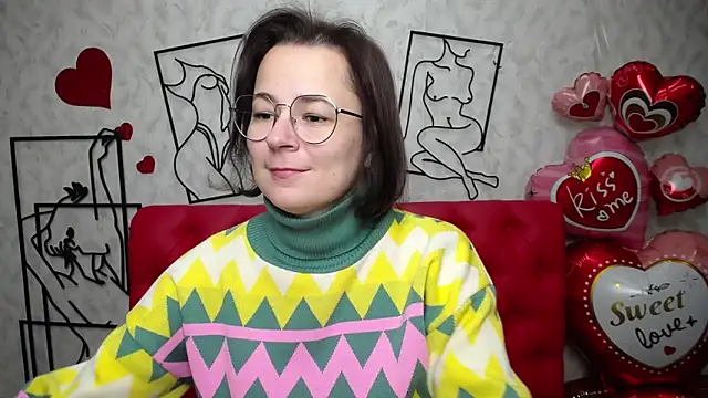 Snapshot of MarieSho chatting on 02-24-25, 01:21 MarieSho online show from 02-24-25, 01:21