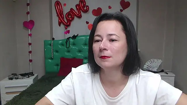 Snapshot of MarieSho chatting on 09-09-25, 05:29 MarieSho online show from 09-09-25, 05:29