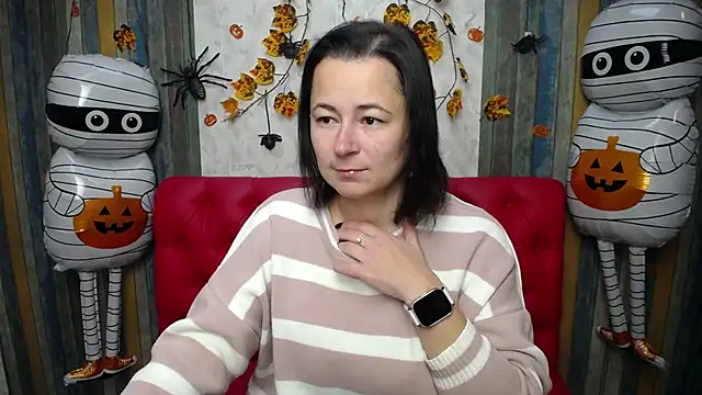 Snapshot of MarieSho chatting on 10-20-25, 06:14 MarieSho online show from 10-20-25, 06:14