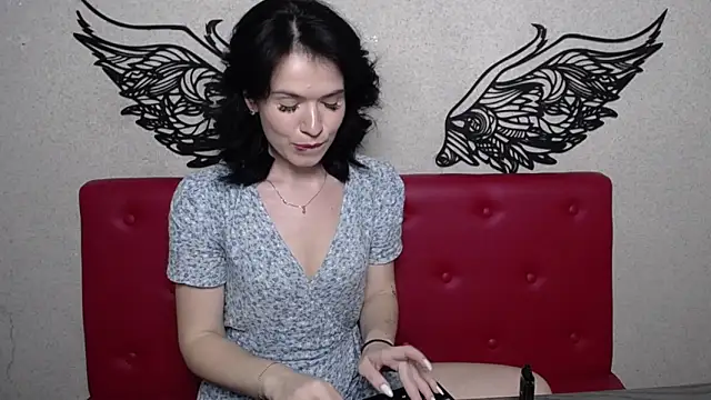 Snapshot of JasmineKouch chatting on 01-28-25, 12:15 JasmineKouch online show from 01-28-25, 12:15