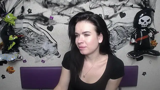 JasmineKouch online show from 10-21-25, 05:24