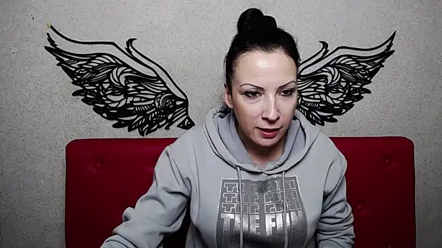 ElizabethSho online show from 01-20-25, 03:15