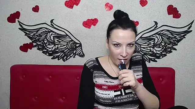 ElizabethSho online show from 03-06-25, 09:42