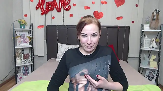 ElizabethSho online show from 04-07-26, 05:13