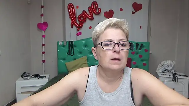 EmiliaGree online show from 10-13-25, 05:02