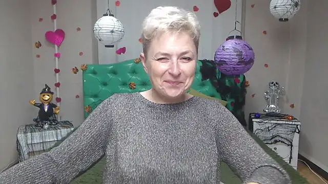 EmiliaGree online show from 11-10-25, 06:07