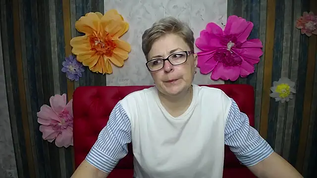 EmiliaGree online show from 04-16-26, 05:03