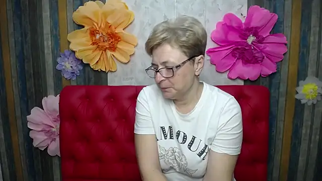 Snapshot of EmiliaGree chatting on 05-08-26, 05:07 EmiliaGree online show from 05-08-26, 05:07