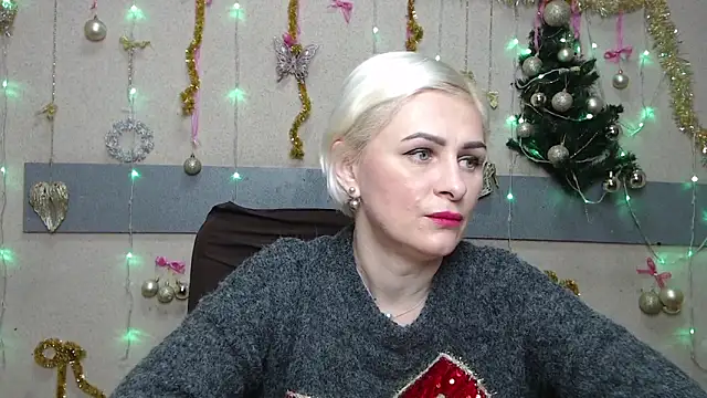 Snapshot of OliviaHorst chatting on 12-18-25, 06:14 OliviaHorst online show from 12-18-25, 06:14