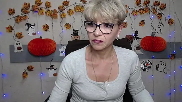 EllaBonito online show from 10-20-25, 05:30