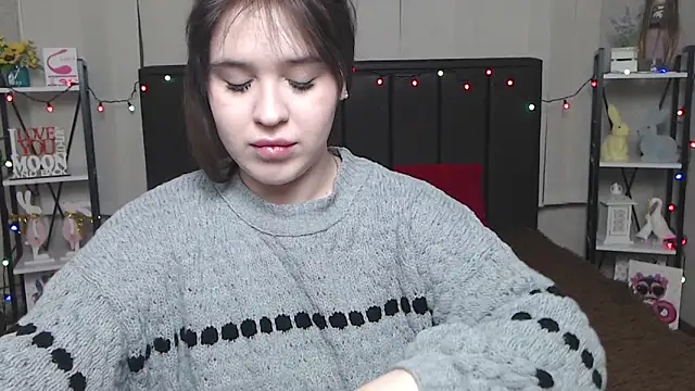 LauraHlot online show from 02-09-25, 06:05