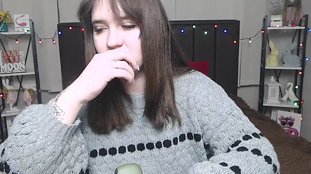 LauraHlot online show from 02-09-25, 09:06