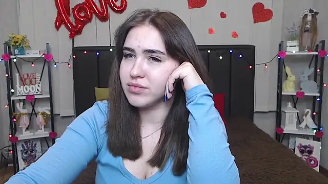 LauraHlot online show from 02-12-25, 09:54