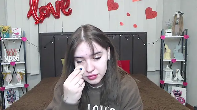 LauraHlot online show from 02-13-25, 06:27