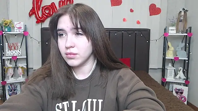 LauraHlot online show from 02-14-25, 01:13