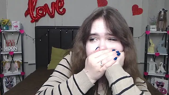 LauraHlot online show from 02-19-25, 09:14