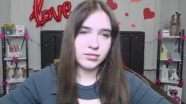 LauraHlot online show from 02-23-25, 12:30