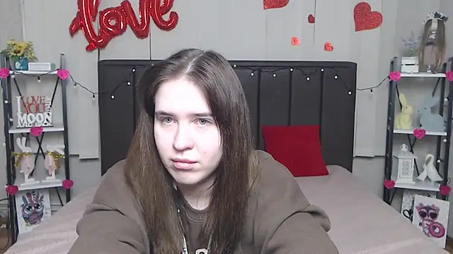 LauraHlot online show from 03-11-25, 01:37