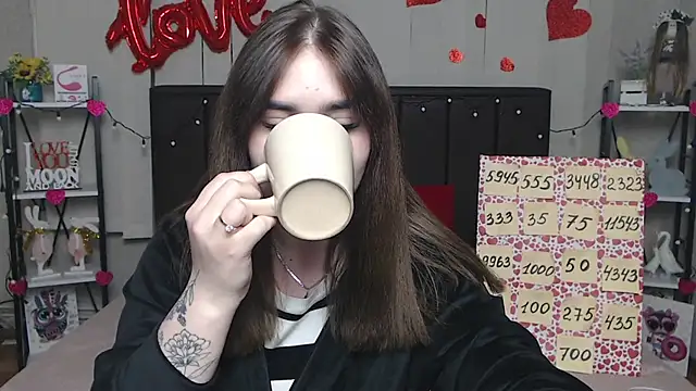 LauraHlot online show from 03-16-25, 09:16