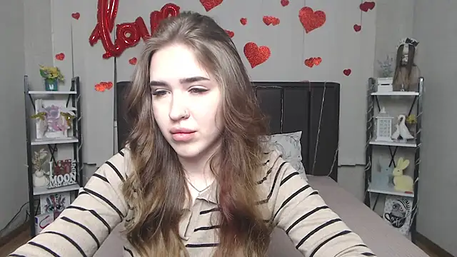 LauraHlot online show from 03-03-26, 06:19