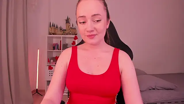 WalkingGirl online show from 02-14-25, 08:37