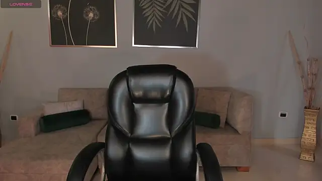 ValeriaVelvet online show from 11-25-25, 12:16