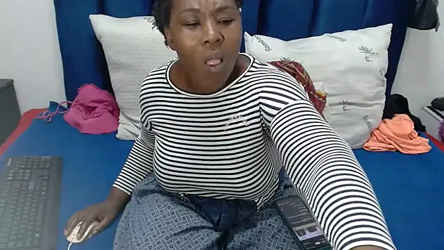 Thickchocolatex2 online show from 03-11-26, 12:44