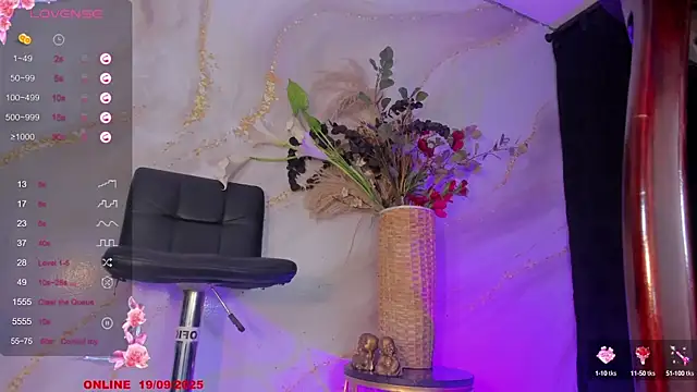 Snapshot of Karla-Ebony chatting on 09-19-25, 01:56 Karla-Ebony online show from 09-19-25, 01:56