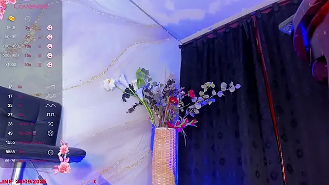 Snapshot of Karla-Ebony chatting on 09-28-25, 01:38 Karla-Ebony online show from 09-28-25, 01:38