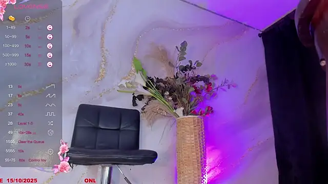 Snapshot of Karla-Ebony chatting on 10-15-25, 01:55 Karla-Ebony online show from 10-15-25, 01:55