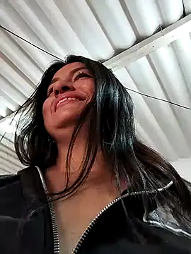 Linda Lars online show from 02-06-25, 02:58