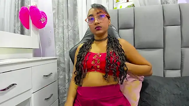 Snapshot of MurphyAngelina chatting on 11-02-25, 03:20 MurphyAngelina online show from 11-02-25, 03:20