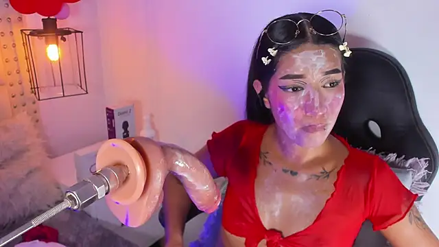 Snapshot of baby_naughty1_ chatting on 02-25-25, 05:04 baby naughty1 online show from 02-25-25, 05:04