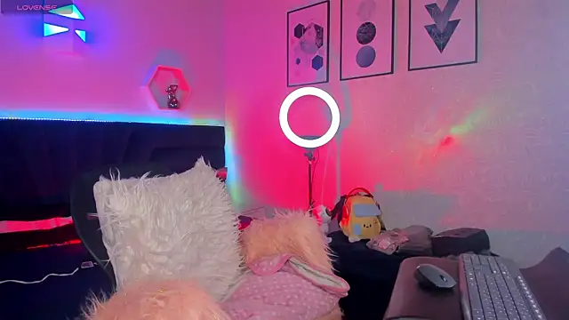  gia rose online show from 09-18-25, 09:28