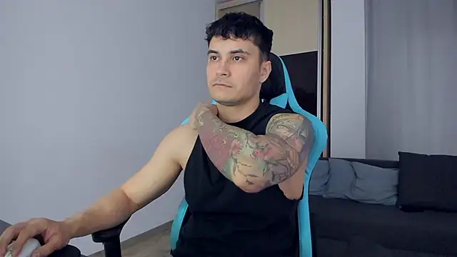 Snapshot of MatMalonne chatting on 12-25-24, 10:17 MatMalonne online show from 12-25-24, 10:17