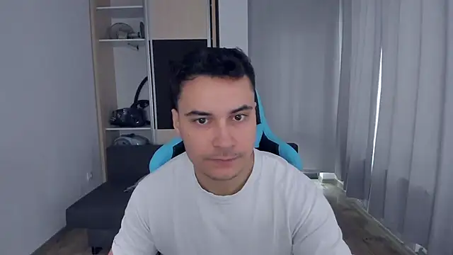 Snapshot of MatMalonne chatting on 01-03-25, 07:16 MatMalonne online show from 01-03-25, 07:16