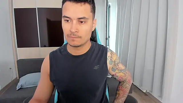 Snapshot of MatMalonne chatting on 06-15-26, 04:47 MatMalonne online show from 06-15-26, 04:47