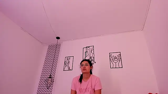 Snapshot of cloehonney chatting on 10-28-25, 12:41 cloehonney online show from 10-28-25, 12:41