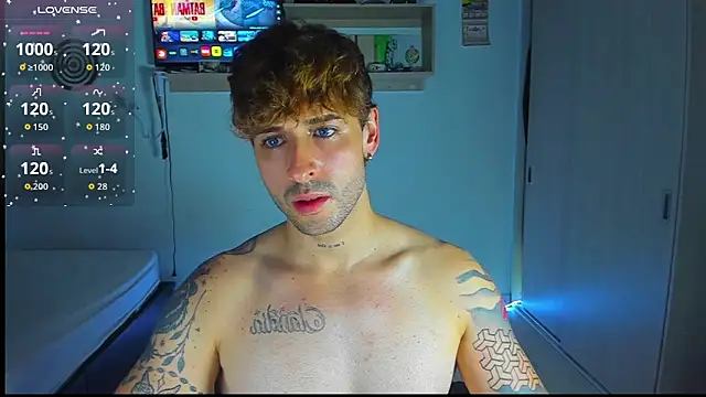 Snapshot of Ares_blue chatting on 02-21-26, 12:33 Ares blue online show from 02-21-26, 12:33