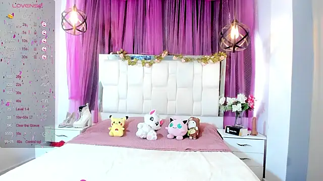 Carlie Evans online show from 12-18-24, 03:55