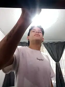 Snapshot of Ssan25 chatting on 10-08-25, 12:36 Ssan25 online show from 10-08-25, 12:36