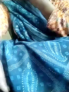 Snapshot of Cutkajal chatting on 01-14-25, 07:48 Cutkajal online show from 01-14-25, 07:48