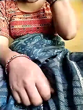 Snapshot of Cutkajal chatting on 02-05-25, 07:29 Cutkajal online show from 02-05-25, 07:29