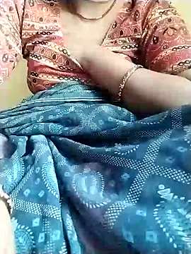 Snapshot of Cutkajal chatting on 02-07-25, 08:01 Cutkajal online show from 02-07-25, 08:01