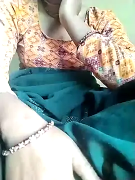 Snapshot of Cutkajal chatting on 02-10-25, 07:26 Cutkajal online show from 02-10-25, 07:26